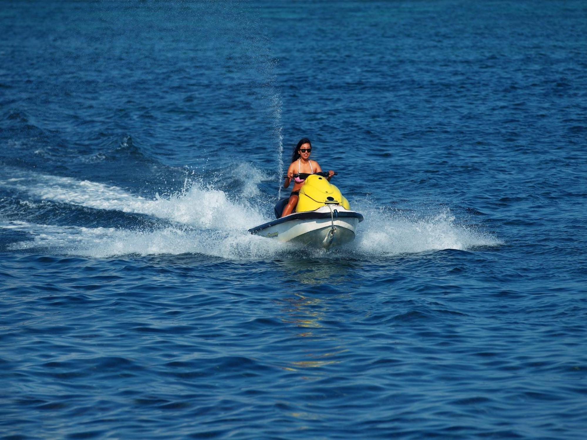 Grand Mirage Resort & Thalasso Bali Nusa Dua  Exteriör bild Jet skiing