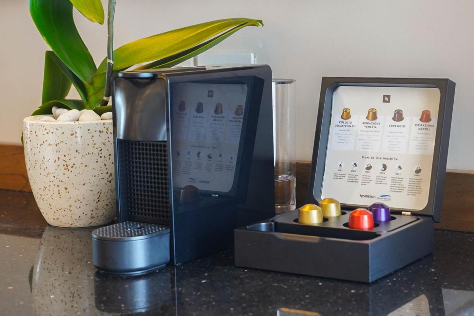 Grand Mirage Resort & Thalasso Bali Nusa Dua  Exteriör bild A Nespresso coffee machine